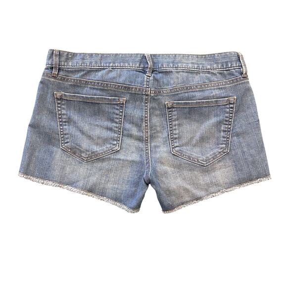 Ann Taylor LOFT Frayed Hem Cut Off Denim Jean Shorts Size 8 - 3” Inseam - Picture 2 of 4